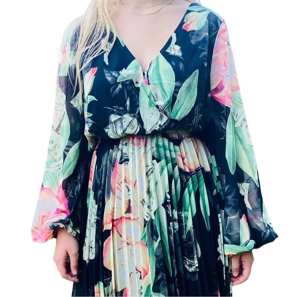 SIZE Medium | Flying Tomato Black and Pink Floral Long Sleeve Midi Dress - Picture 2 of 12